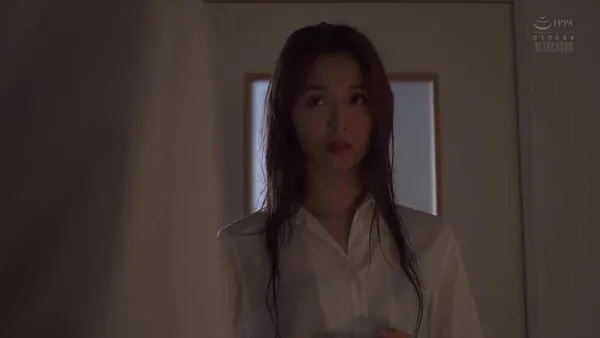 xem phim sex người đẹp Cơn bão lớn, cô giáo bị kẹt lại lớp với cậu học trò